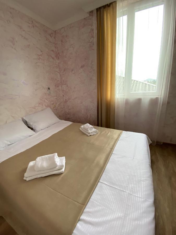 Holiday House Chkonia Hotel Batumi Exterior photo